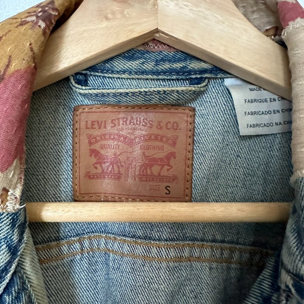 Levi Denim Jacket - image 3
